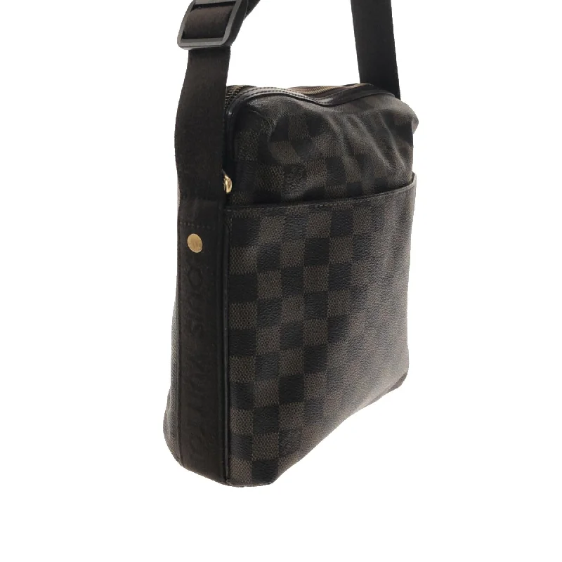 Medium - sized Louis Vuitton tote bags for work and shoppingLouis Vuitton Damier Ebene Beaubourg Trotteur (p5v6po)