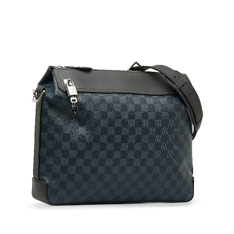 Small - sized Louis Vuitton Pochette Metis bags for a compact carryLouis Vuitton Damier Cobalt Greenwich Messenger (EhAV5O)