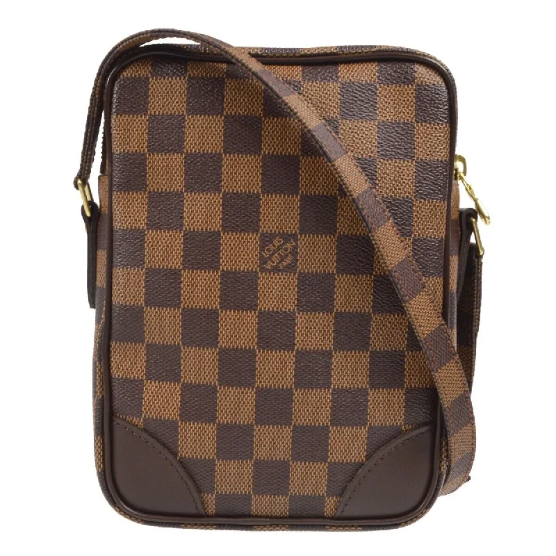 Ladies Louis Vuitton Capucines bags with gold - toned hardwareLouis Vuitton Amazon Crossbody Shoulder