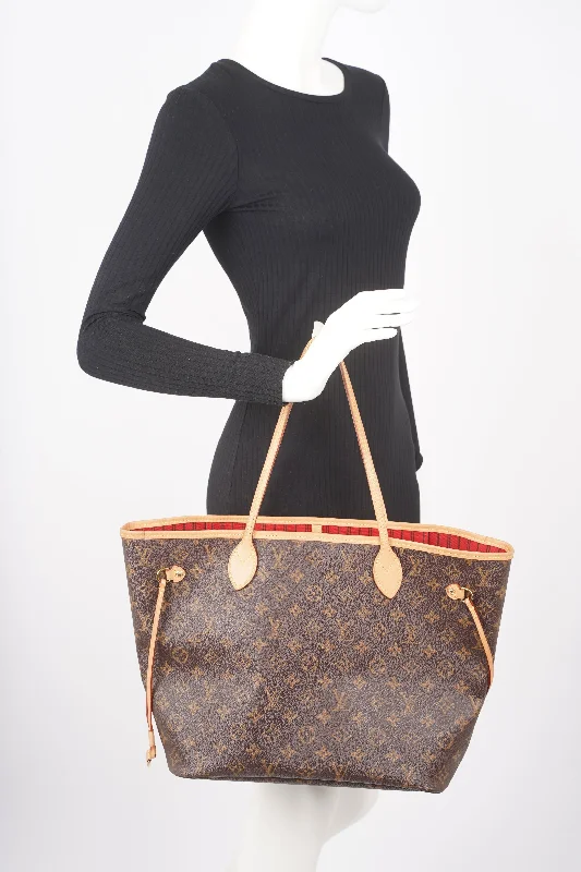 Louis Vuitton Alma bags featuring the signature top - handle designLouis Vuitton Womens Neverfull MM Monogram