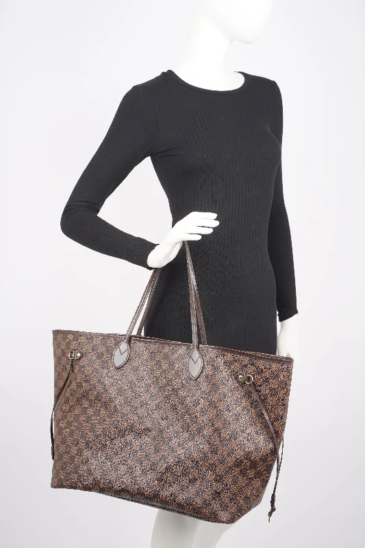 Ladies Louis Vuitton Capucines bags with gold - toned hardwareLouis Vuitton Womens Neverfull Damier Ebene GM