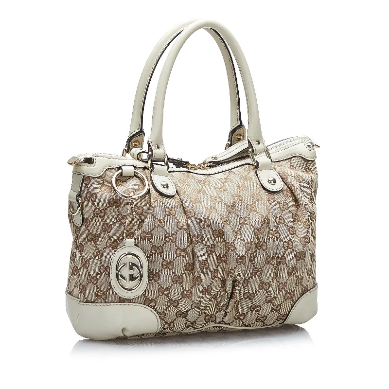 Ladies Gucci shoulder bags with a magnetic - closure flapGucci GG Canvas Sukey (SHG-qlDjK2)