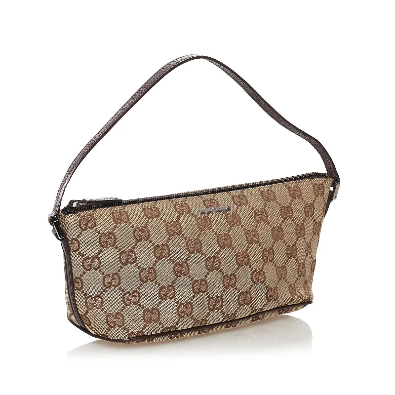 Women Gucci tote bags in GG Supreme canvas for a branded feelGucci GG Canvas Boat Baguette (31393)