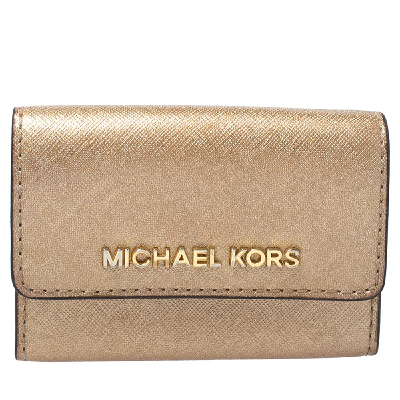 Michael Michael Kors Bags for award shows to complete the look of the attendeesMetallic Gold Leather Flap Card Holder