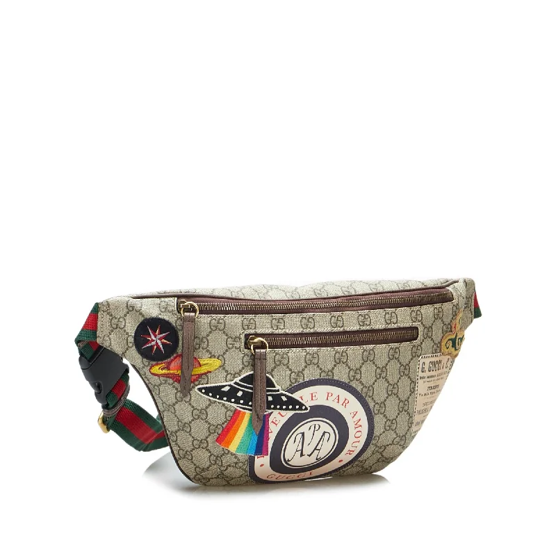 Women Gucci bags with a front - flap pocket for quick - access itemsGucci GG Supreme Courrier Belt Bag (SHG-08oSWk)