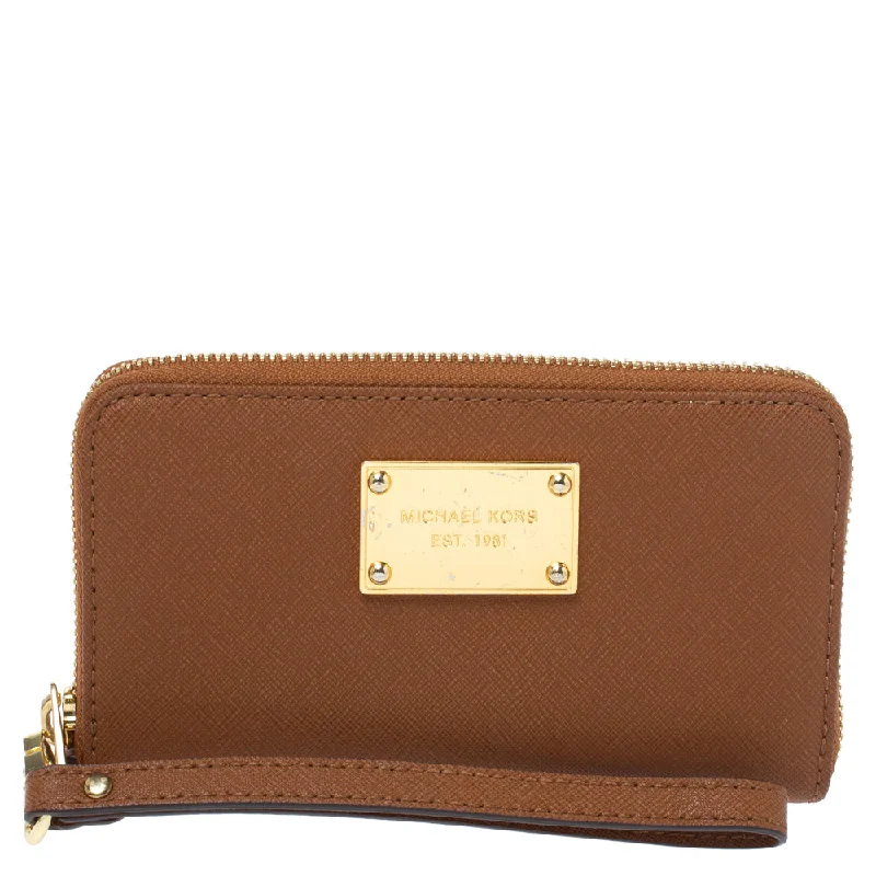 Michael Michael Kors Bags for product launches to match the brand's imageBrown Leather Jet Set Zip Around Wristlet Wallet