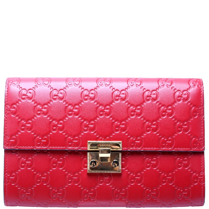 Ladies Gucci shoulder bags with a magnetic - closure flapPadlock Guccissima Clutch