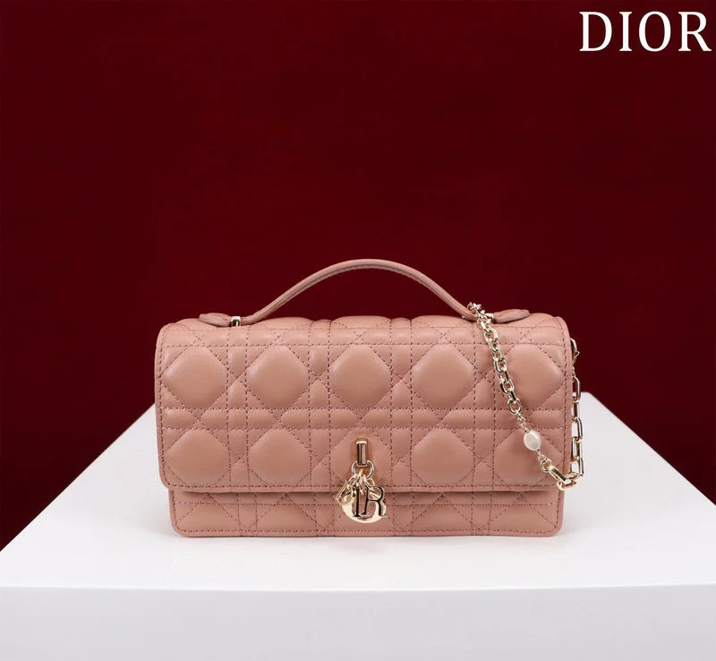 Fashion - forward Christian Dior tote bags for the modern womanBC - Dior Bags - 765