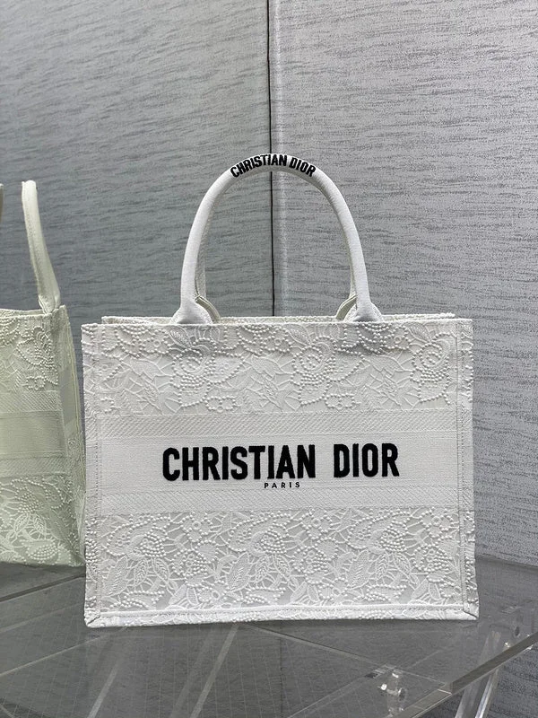 Luxury Christian Dior crossbody bags with a chain - link strapGAK BAGZ - Dior Bags - 1108