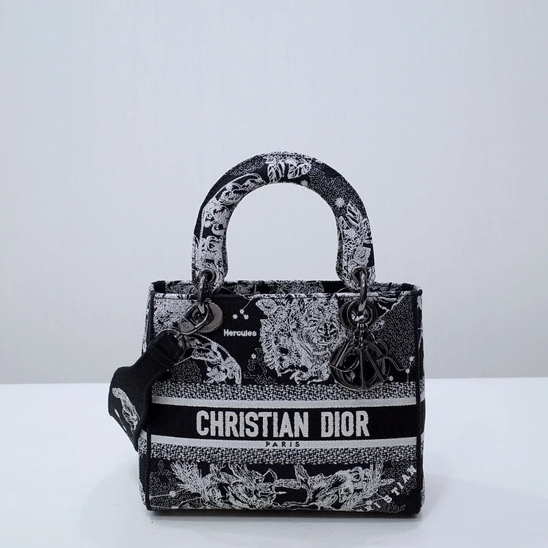 Christian Dior Saddle bags with a patent leather finish for a shiny lookGAK BAGZ - Dior Bags - 2188