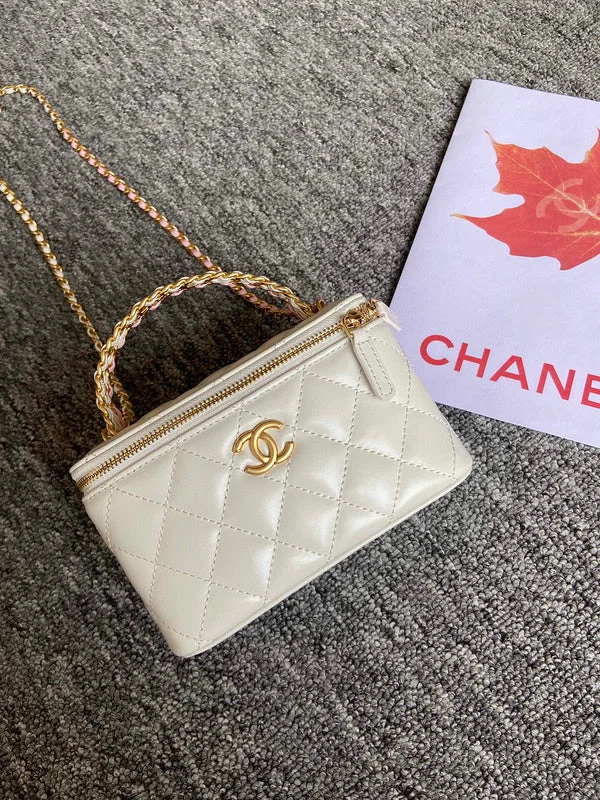 Chanel Handbag with Adjustable Strap for ComfortWF - Chanel Bags - 400